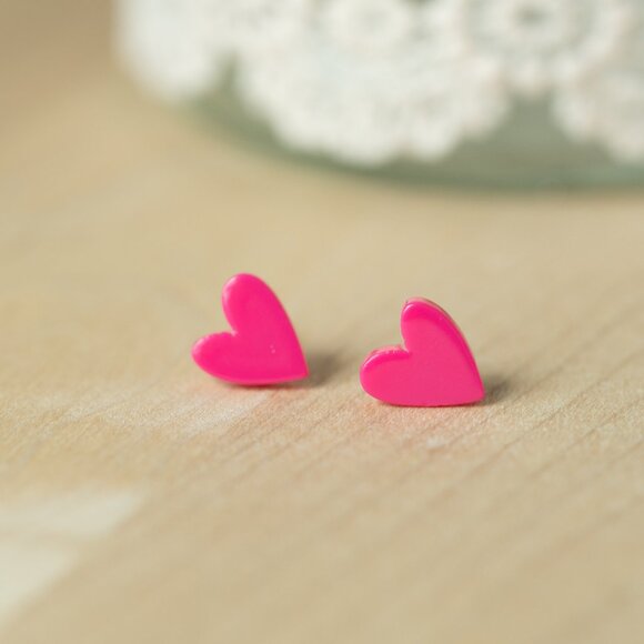 🍒 2/$20 - Hot Pink Heart Stud Earrings - Picture 6 of 8